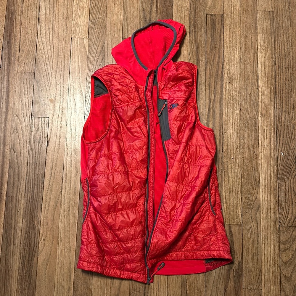 Outdoor Research Men’s Deviator Hoodie Vest